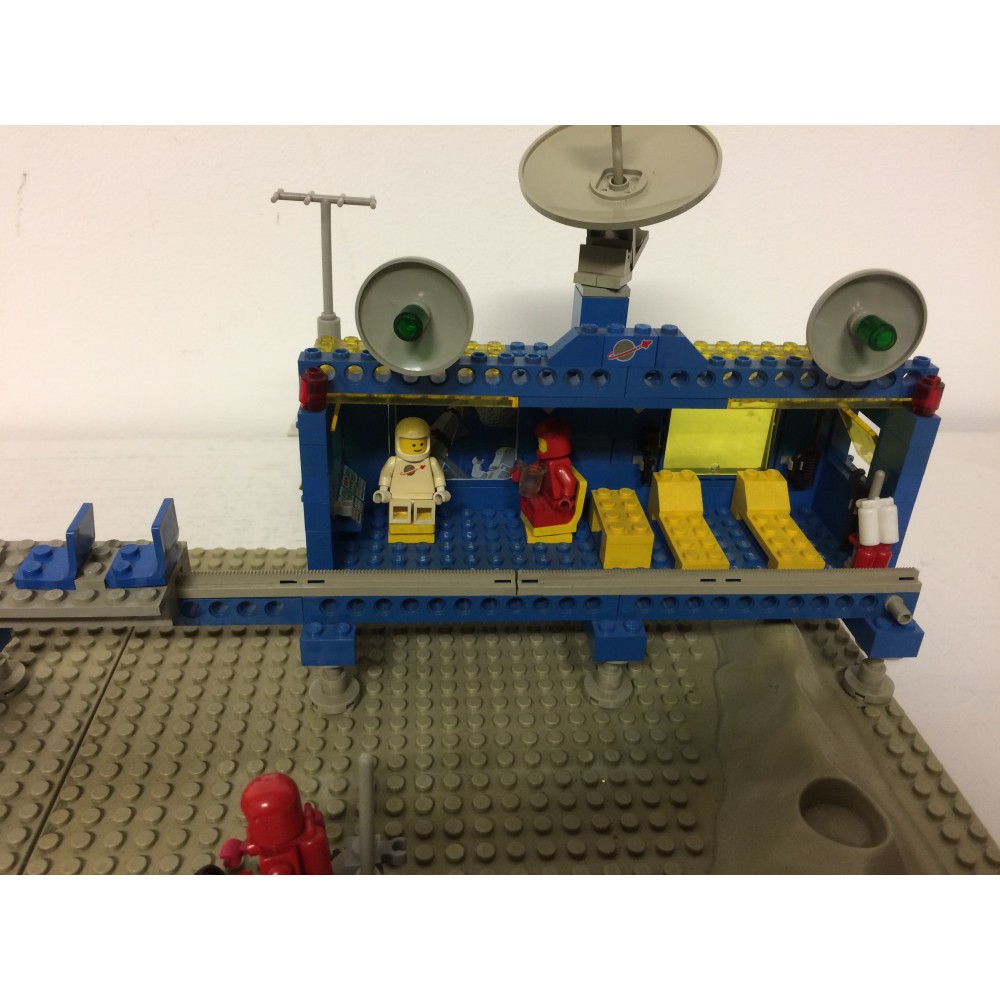 Vintage Lego Legoland Space System Beta-1 Command Base 6970 w/ Box  Incomplete