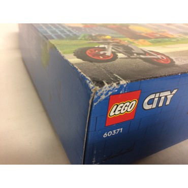 LEGO CITY 60371 damaged box EMERGENCY VEHICLES HQ