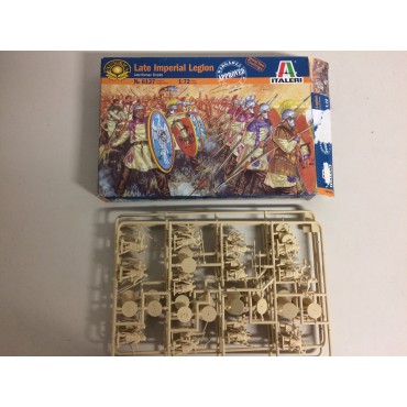 plastic figures scale 1 : 72 ITALERI 6137 LATE ROMAN EMPIRE - LATE IMPERIAL LEGION  new in open box