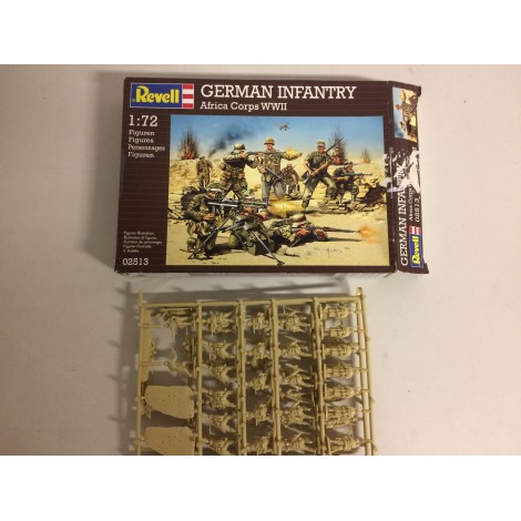 soldatini in plastica scala 1 : 72 REVELL 02513 GERMAN INFANTRY AFRICA CORPS WWII nuovo con scatola aperta