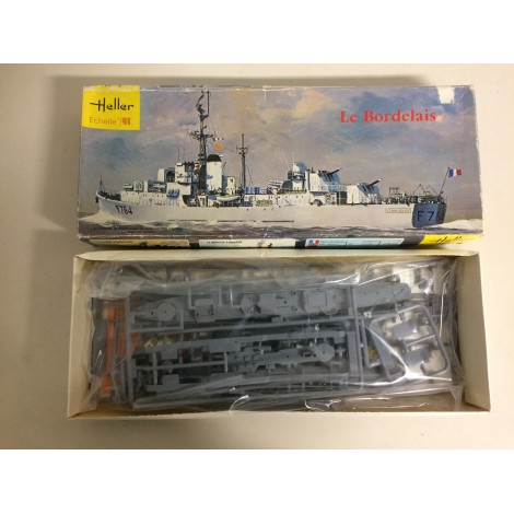 plastic model kit scale 1 : 400 HELLER 552 LE BORDELAIS   new in open and damaged box