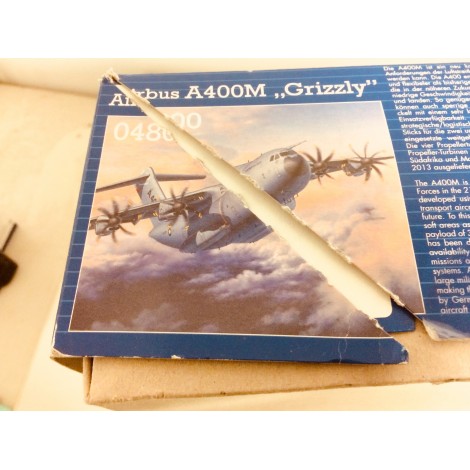 plastic model kit scale 1 : 72 REVELL AIRBUS A400M GRIZZLY   new in open and damaged box