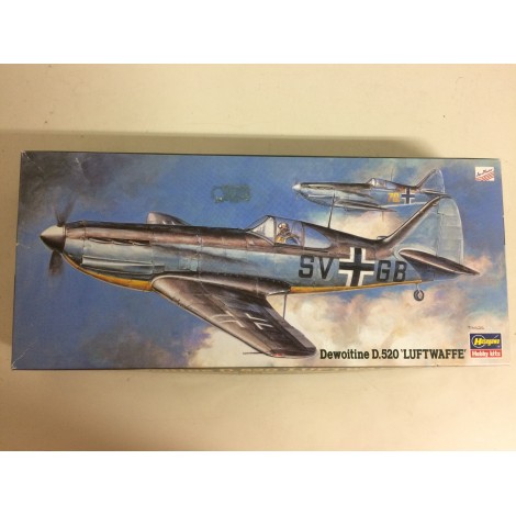 modellino in plastica HASEGAWA 52051 DEWOITINE D 520 LUFTWAFFE   scala 1: 72 nuovo in scatola  aperta