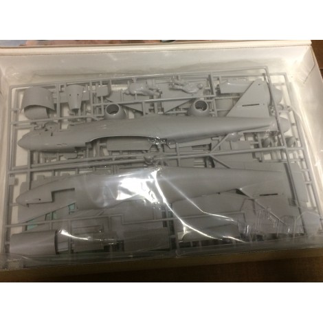 plastic model kit scale 1 : 32 HASEGAWA JS 141 : 2000 FIESELER FI 156C STORCH new in open box